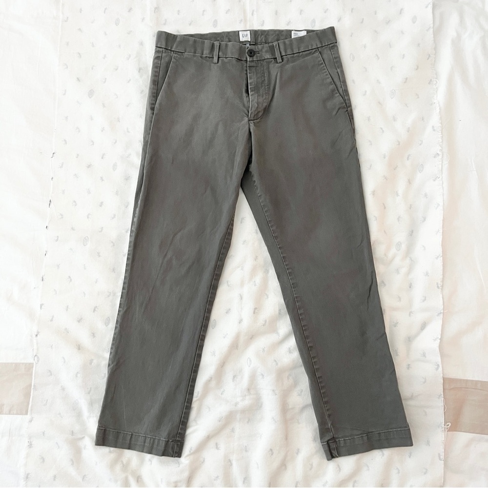Gap Gray Cotton Twill Chinos – Classic Straight Cut, Versatile Comfort, 34x30